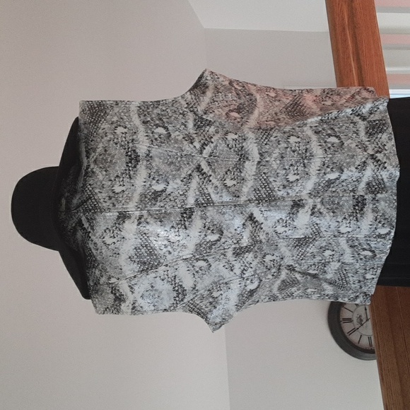 Chico's faux leather vest SZ 2 (L) - Picture 4 of 9